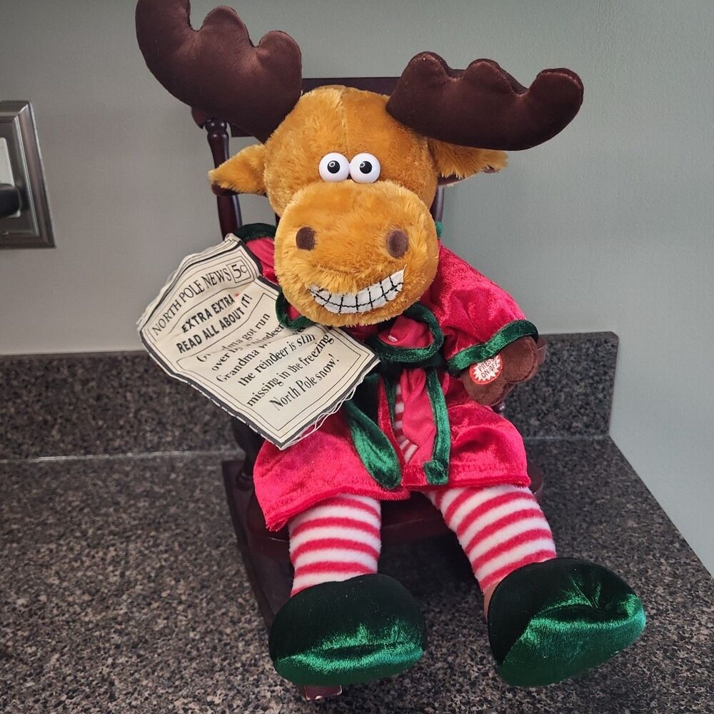 VINTAGE Dan Dee Animated Singin Moose Grandma Got Run Over By A Reindeer